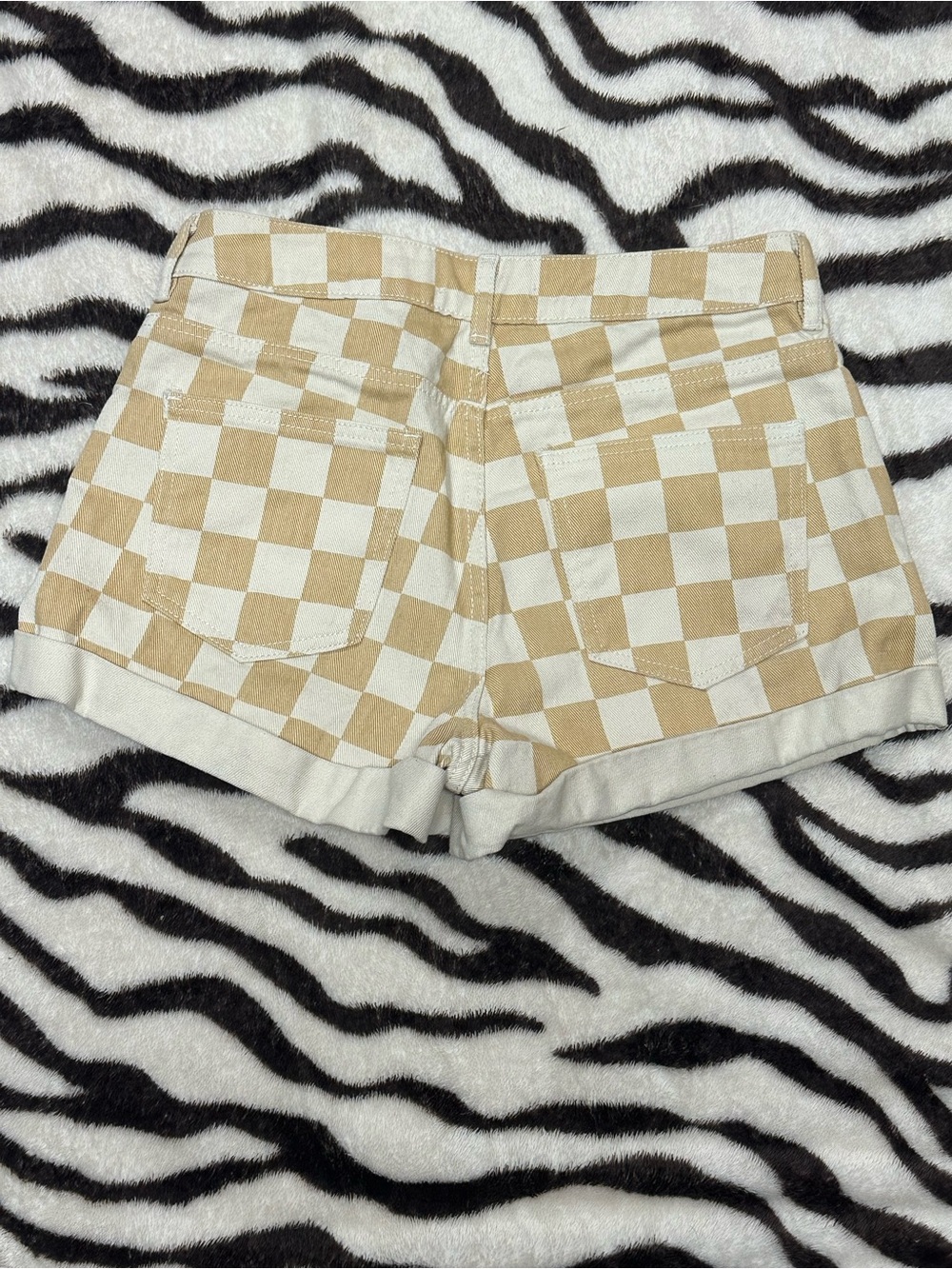PacSun Tan and Cream Checkerboard High-Rise Jean Shorts - Picture 5 of 5